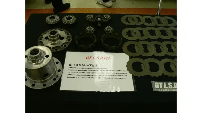 NISMO GT LSD Proの摩擦板と分解部品